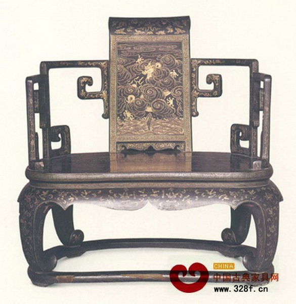 木胎黑漆描金有束腰帶托尼大寶座