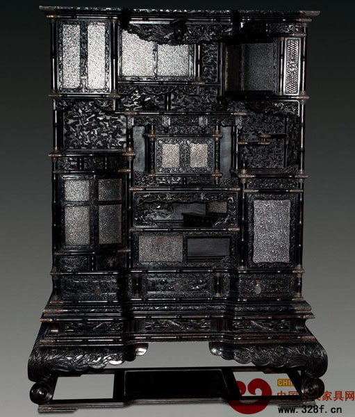 紫檀宮廷式多寶格一對