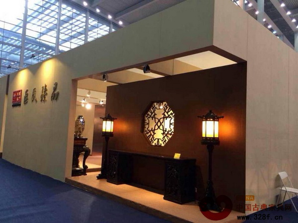 區(qū)氏臻品第九屆冬季文博會展廳外景