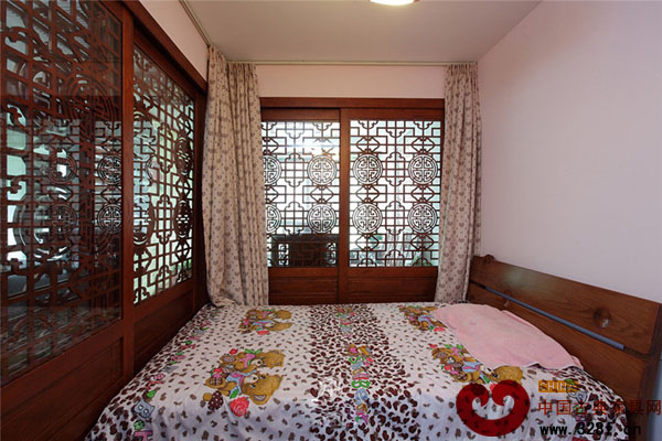 中式風(fēng)格小臥室裝修效果圖