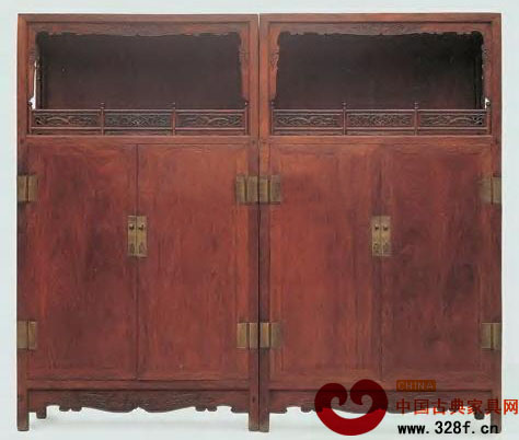 明 黃花梨木帶圍欄亮格柜一對(duì)