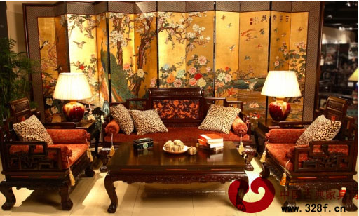 古典家具成套擺放,自成一景