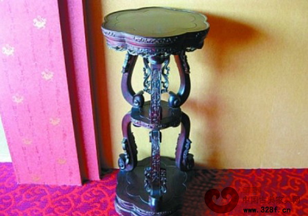 紅酸枝如意花幾