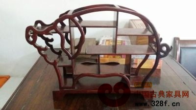 花梨木十二生肖精致多寶閣（豬型）