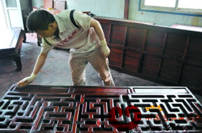 紅木家具表面的日常保養(yǎng)方法