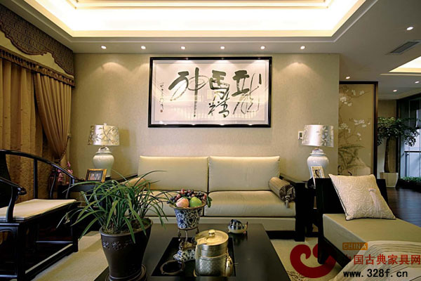 中式風(fēng)格客廳沙發(fā)背景墻掛畫效果圖
