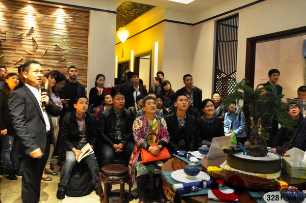 祥利集團2014年紅木新品品鑒會現(xiàn)場