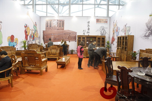 盛世魯班在中山紅木展的展廳內(nèi)景圖