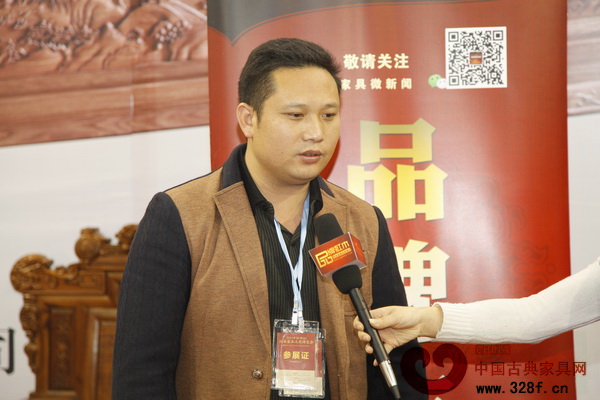 盛世魯班董事長(zhǎng)朱恩保接受中國(guó)古典家具網(wǎng)記者采訪