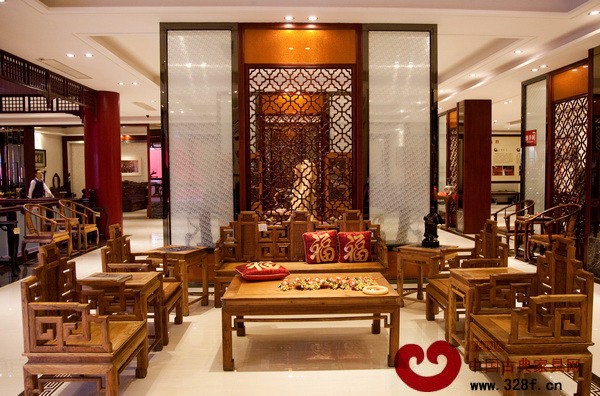 波記家具展廳展示的環(huán)保健康養(yǎng)生的光身紅木家具