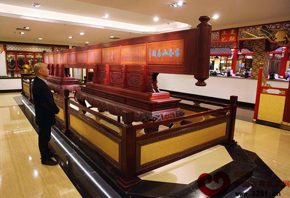 美聯(lián)紅木藝術(shù)博物館一角