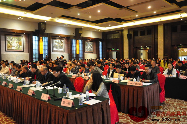 東陽市紅木家具行業(yè)協(xié)會第二屆會員代表大會活動現(xiàn)場