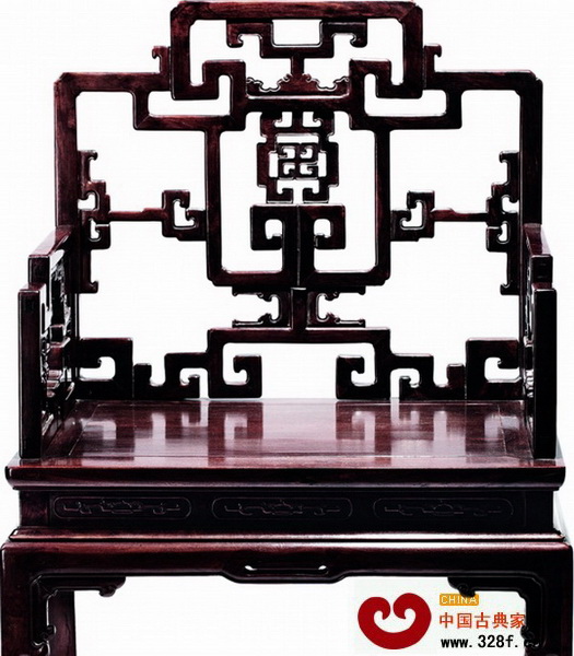 海巖收藏的清式紫檀拐子紋扶手椅