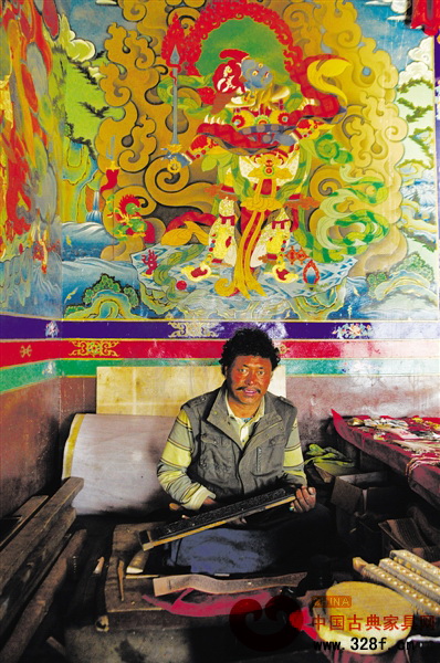 普松雕刻傳承人斯曲