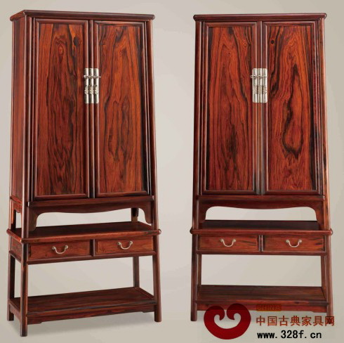 大紅酸枝材質(zhì)的紅木衣柜