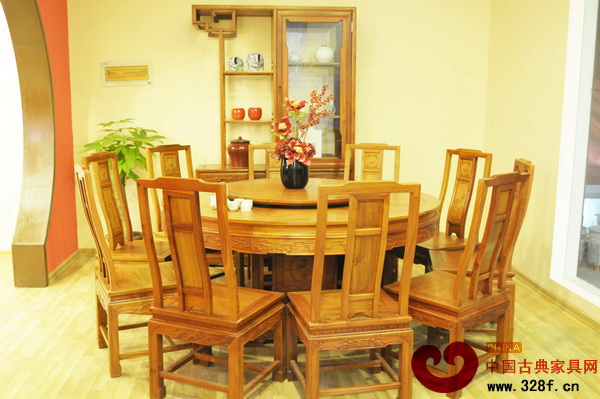 卓木王——《紅木新貴》舒心1.6米圓臺