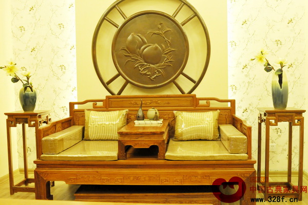 卓木王——《紅木新貴》舒心羅漢床