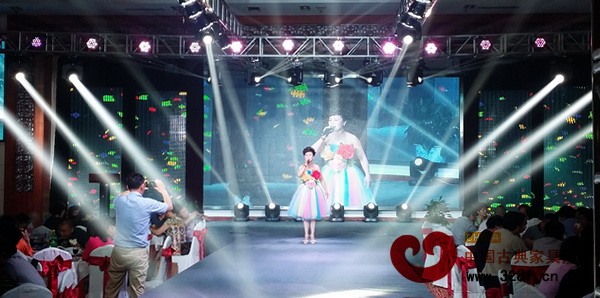 北京歌舞團歌唱家獻唱