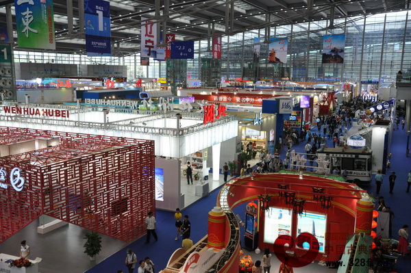 在展會(huì)規(guī)模、參展商數(shù)量、參觀人數(shù)、項(xiàng)目及產(chǎn)品成交額等各方面再創(chuàng)新高