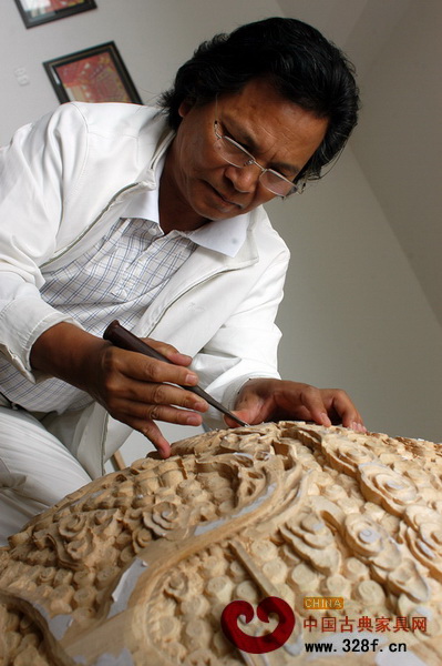 中國工藝美術大師陸光正