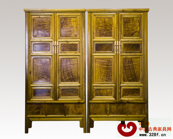 御典紅木——金絲楠沉陰木四角柜