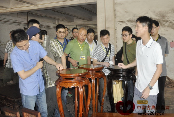 紅木家具愛(ài)好者深入了解紅木家具的工藝制作