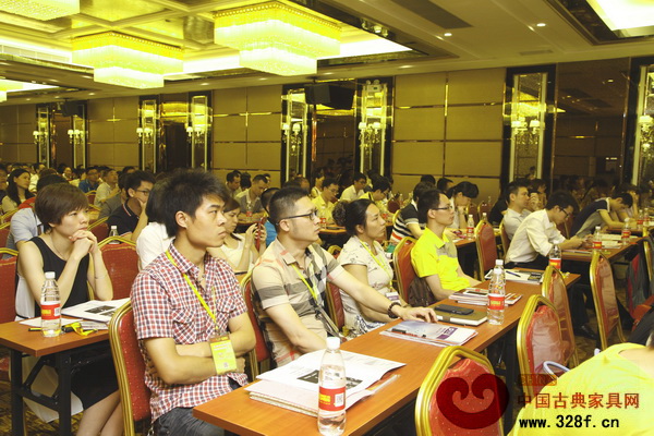 第二屆紅木家具企業(yè)微信營銷應用培訓會中山站現(xiàn)場