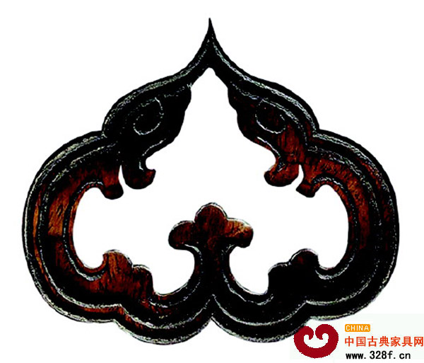 這個“螭龍紋”,就是雕刻在上面這把“黃花梨南官帽椅”上的圖紋