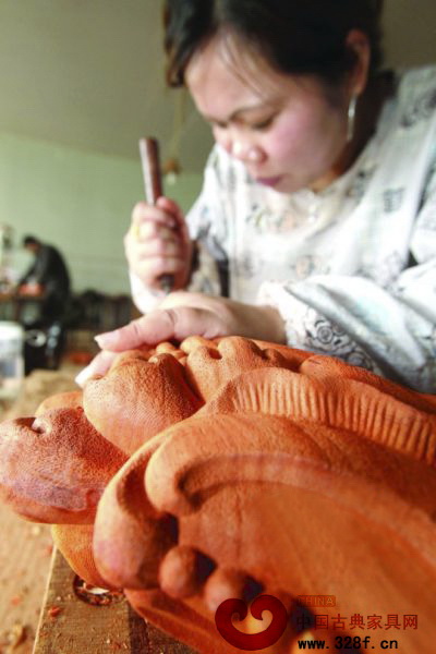 雕工可影響紅木家具的售價(jià)及收藏價(jià)值