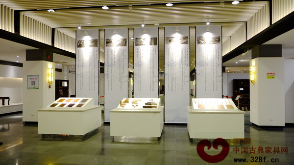 深圳紅木家具博物館內(nèi)紅木家具工藝展示區(qū)