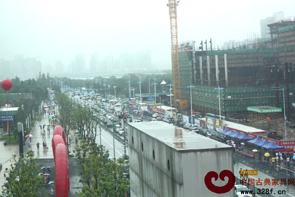 開展第一天展館交通現(xiàn)狀