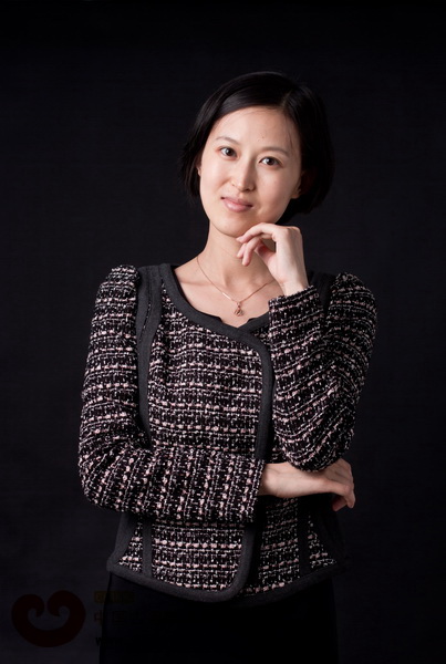 浙江卓木王紅木家具有限公司營(yíng)銷副總、北京分公司常務(wù)副總龔燕艷