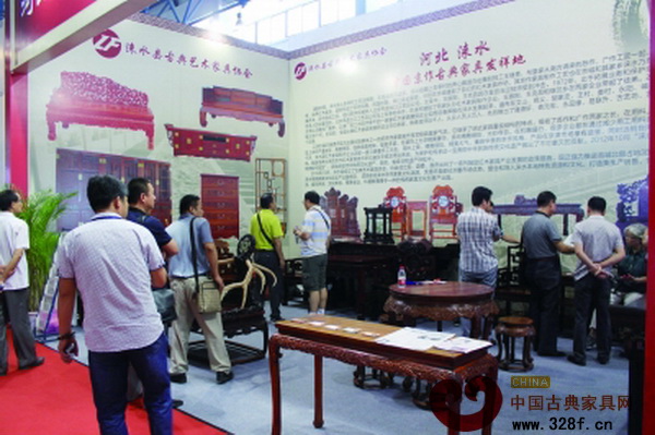 品鑒會(huì)上,淶水展位家具引人入勝