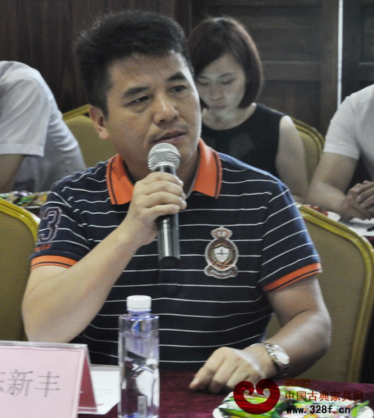 陳新豐在懇談會(huì)上發(fā)表了自己獨(dú)到的見解