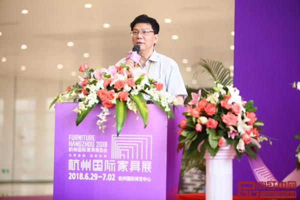 浙江省家具行業(yè)協(xié)會(huì)名譽(yù)理事長(zhǎng)蔣鴻源 浙江省家具行業(yè)協(xié)會(huì)名譽(yù)理事長(zhǎng)蔣鴻源