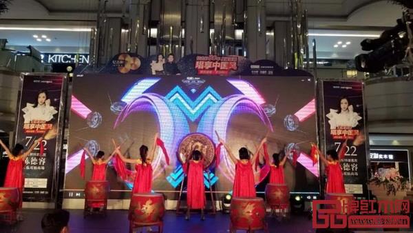 現(xiàn)場精彩的表演畫面 現(xiàn)場精彩的表演畫面