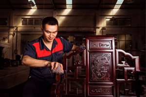 永華紅木連續(xù)八年被評為“廣東省守合同重信用企業(yè)”