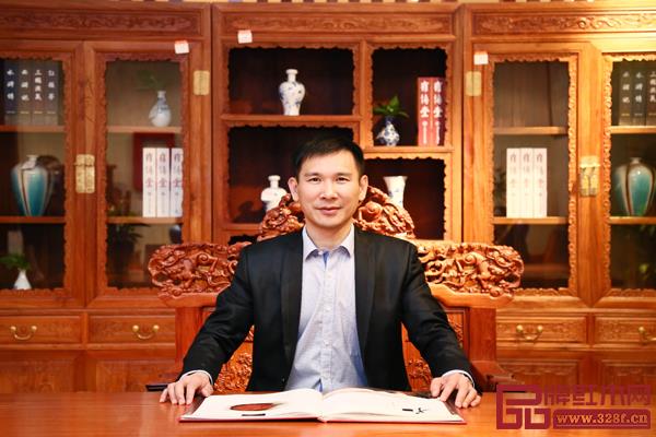 中山雍博堂紅木董事長胡遠廉