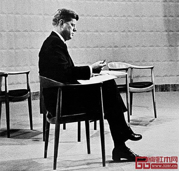 圖6 總統(tǒng)椅 圖6 總統(tǒng)椅