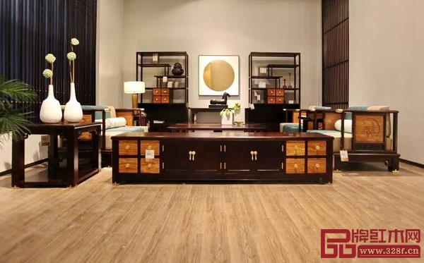 國(guó)壽?墨荷產(chǎn)品造型簡(jiǎn)約,線條流暢 國(guó)壽?墨荷產(chǎn)品造型簡(jiǎn)約,線條流暢