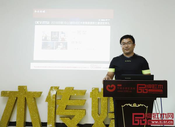 一等獎獲得者上臺分享拍攝技巧 一等獎獲得者上臺分享拍攝技巧