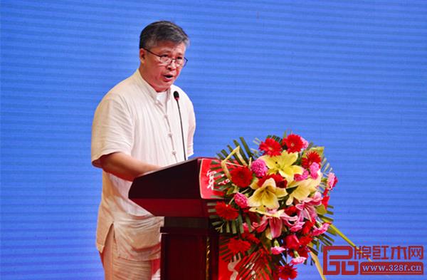 中山市紅木家具行業(yè)協(xié)會會長林志洪 中山市紅木家具行業(yè)協(xié)會會長林志洪