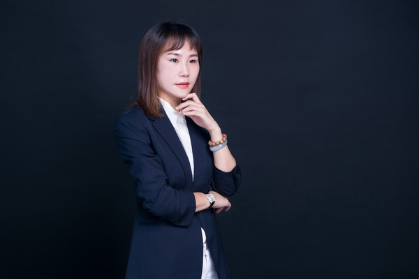 以現(xiàn)代管理夯實品牌基礎(chǔ) 馬姣姣擎起御乾堂紅木發(fā)展大旗