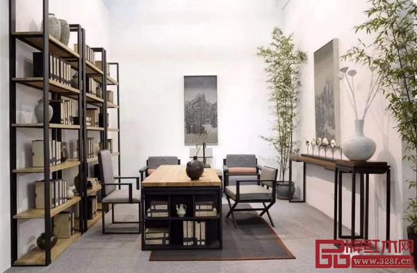 目前家具市場(chǎng)中，滿目的紅木新中式和實(shí)木新中式讓人眼花繚亂