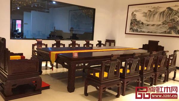 香港美聯(lián)紅木臨沂藝術館館藏的藝術紅木家具臻品工藝精湛 香港美聯(lián)紅木臨沂藝術館館藏的藝術紅木家具臻品工藝精湛