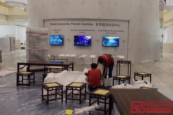 志成紅木“耕梨”新中式《七碗茶臺》抵達2018天津夏季達沃斯論壇現(xiàn)場?