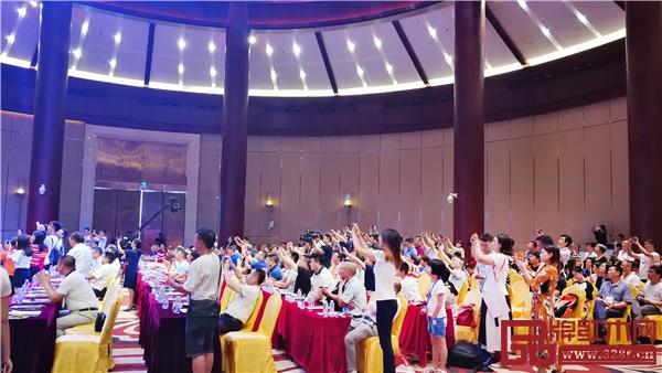 2018 中國（中山）新中式紅木家具展開幕式現(xiàn)場人氣爆棚