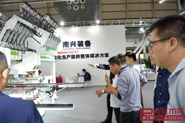 中國(廣東)國際家具機(jī)械及材料展 中國(廣東)國際家具機(jī)械及材料展