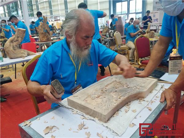 2018“觀瀾杯”全國紅木設(shè)計(jì)雕刻大賽現(xiàn)場 2018“觀瀾杯”全國紅木設(shè)計(jì)雕刻大賽現(xiàn)場