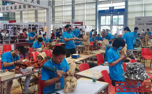 2018“觀瀾杯”全國紅木設(shè)計(jì)雕刻大賽現(xiàn)場 2018“觀瀾杯”全國紅木設(shè)計(jì)雕刻大賽現(xiàn)場